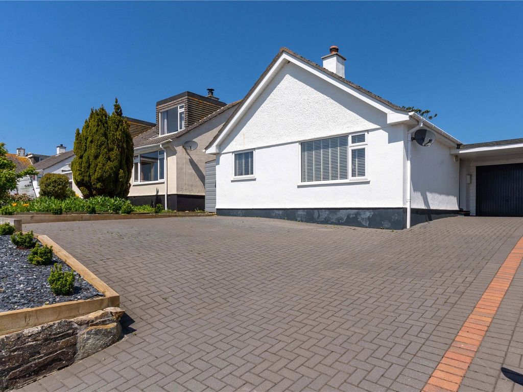 2 bed bungalow for sale in 17 Tregender Road, Crowlas TR20, £357,000
