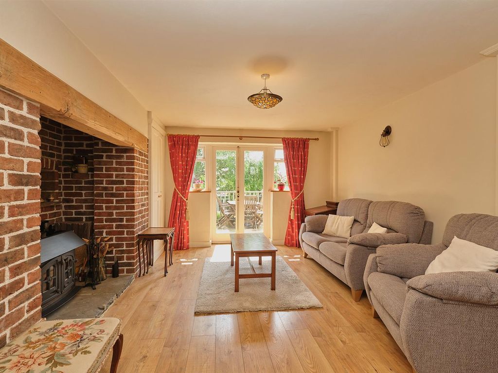 3 bed detached house for sale in Salisbury Road, Seaford BN25, £599,950