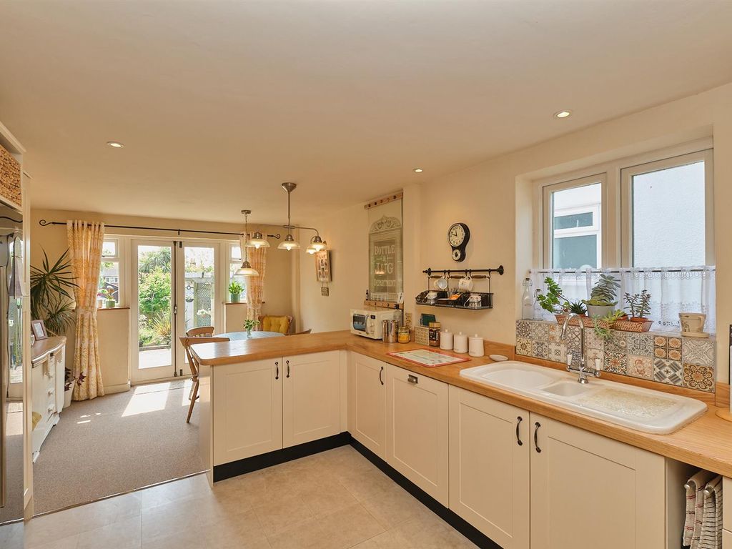 3 bed detached house for sale in Salisbury Road, Seaford BN25, £599,950