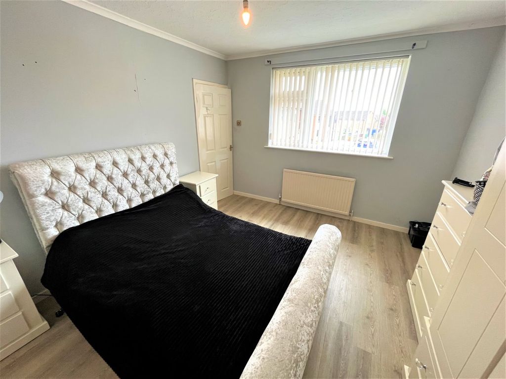 1 bed flat for sale in Cherry Tree Walk, East Ardsley, Wakefield WF3, £80,000