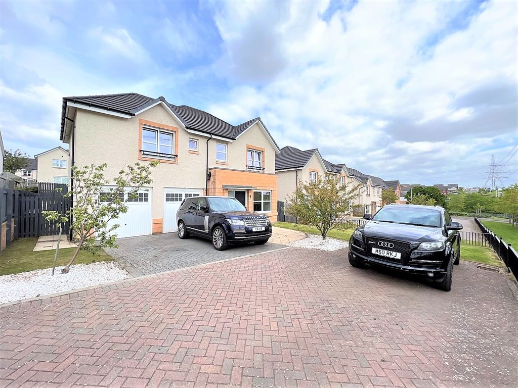 5 bed detached house for sale in Mossbeath Grove, Uddingston G71, £389,995