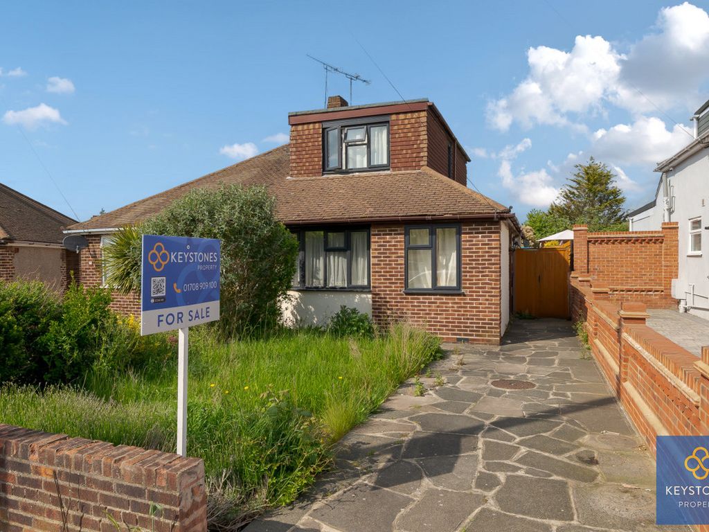 4 bed semi-detached house for sale in Playfield Avenue, Collier Row RM5, £450,000