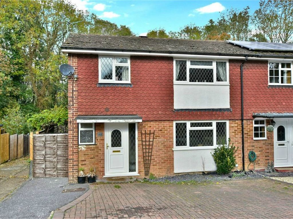 3 bed end terrace house for sale in Stevenson Road, Hedgerley, Buckinghamshire SL2, £500,000