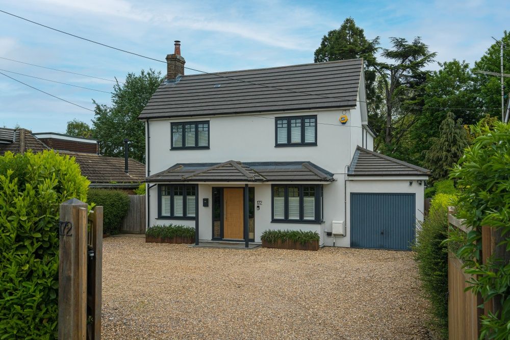 4 bed detached house for sale in Wendover Road, Weston Turville, Aylesbury HP22, £900,000