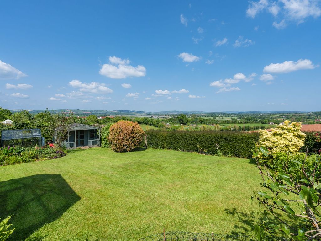 4 bed detached bungalow for sale in Newton St. Cyres, Exeter EX5, £575,000