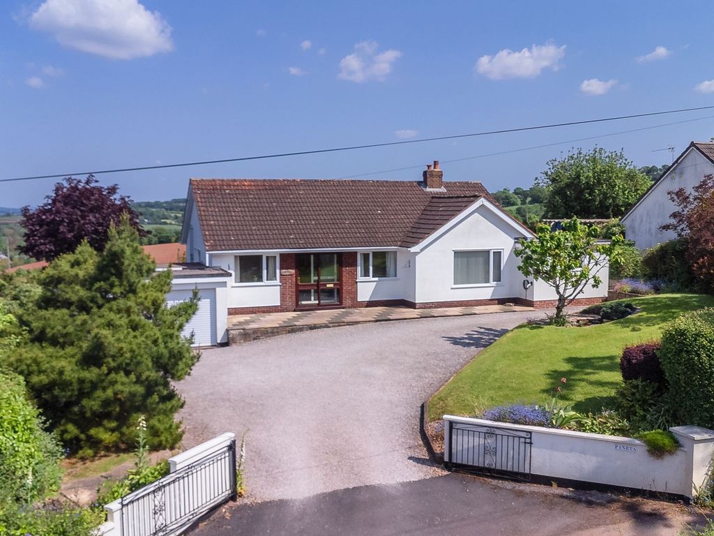 4 bed detached bungalow for sale in Newton St. Cyres, Exeter EX5, £575,000