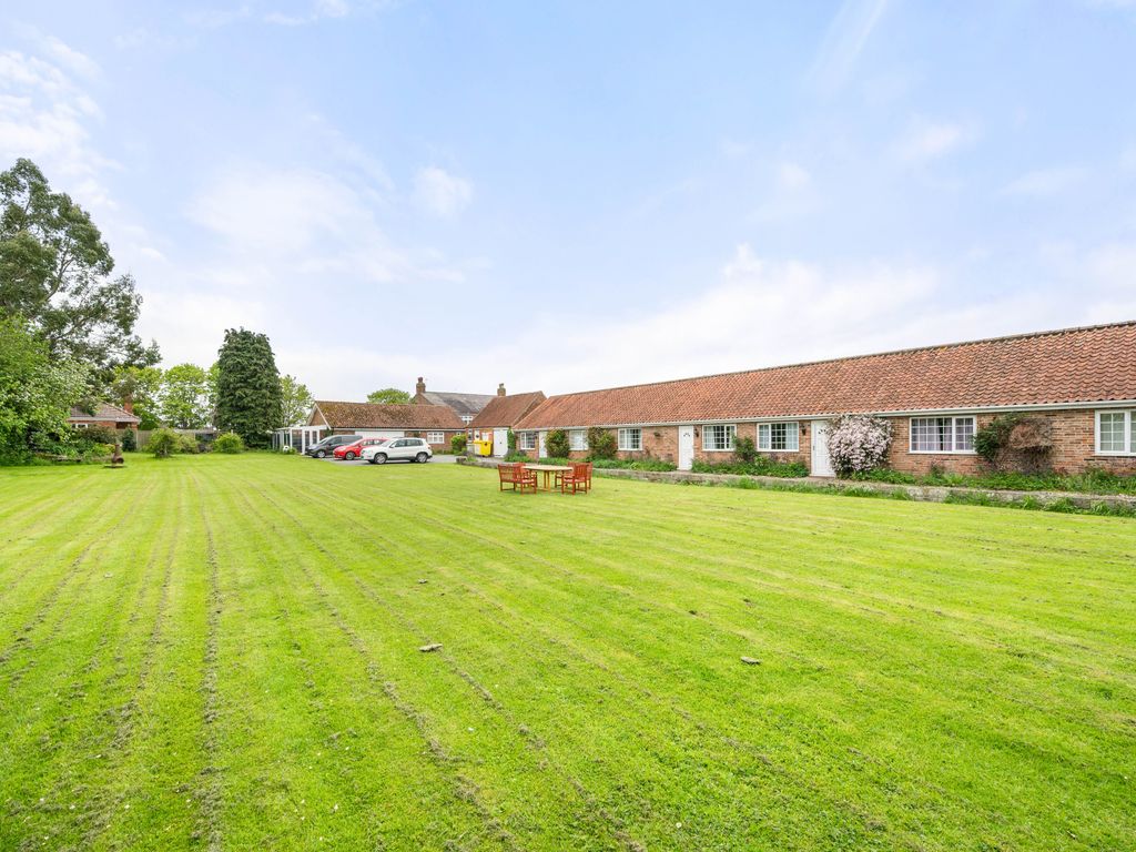 4 bed detached house for sale in West End, Burgh Le Marsh PE24, £795,000