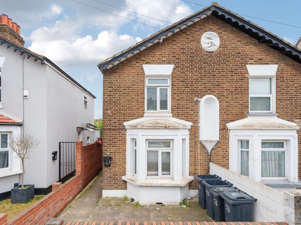 3 bed semi-detached house for sale in Northwood Road, Thornton Heath CR7, £400,000