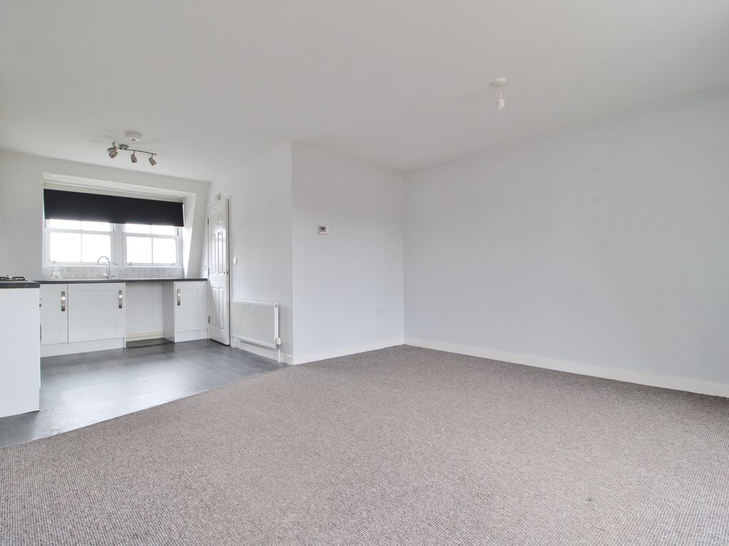 2 bed flat for sale in Dunbar Road, Southsea PO4, £180,000