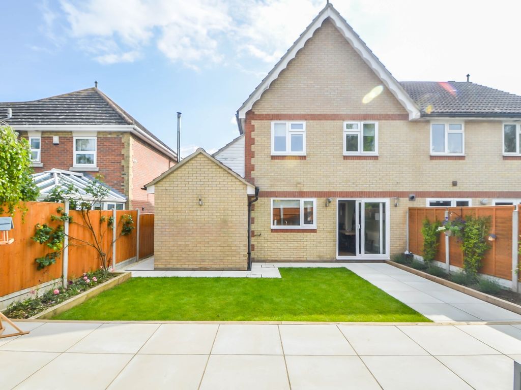 3 bed semi-detached house for sale in Wheatfields, Stambridge SS4, £375,000