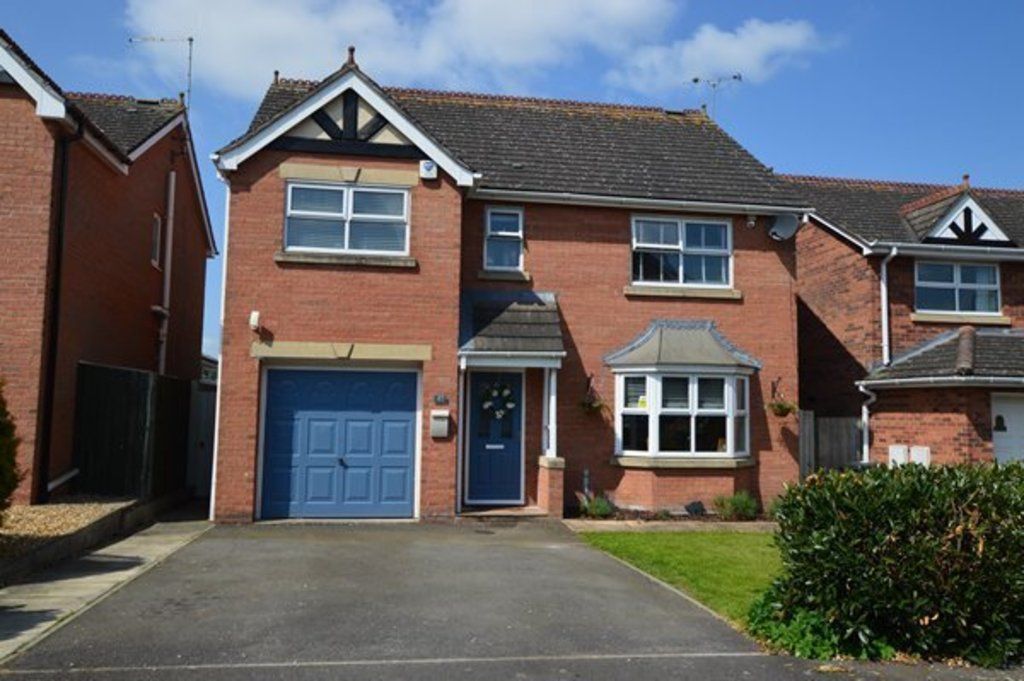 4 bed detached house for sale in Hampton Drive, Market Drayton TF9, £349,950