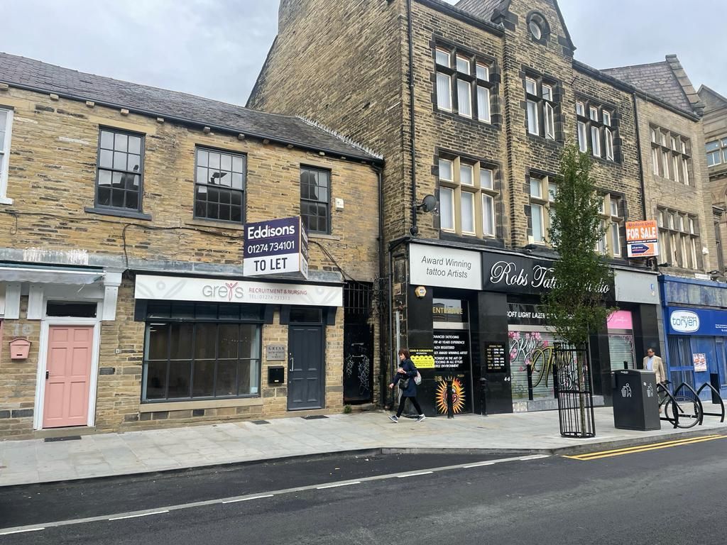 Retail premises to let in 8 North Parade, Bradford, West Yorkshire BD1, £12,000 pa