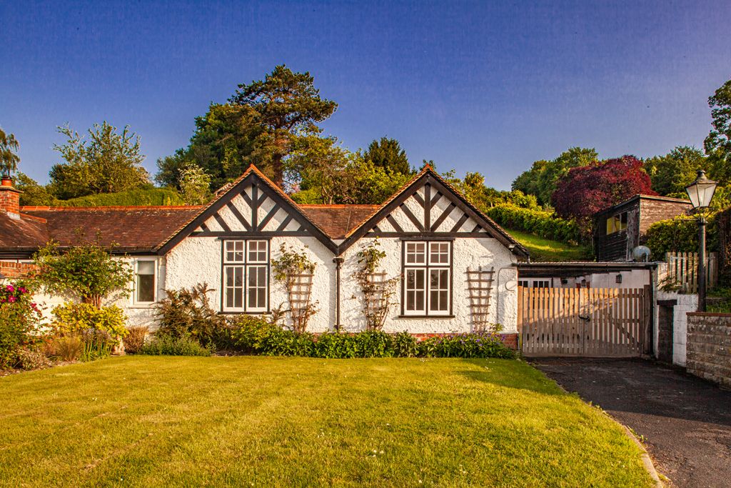 2 bed property for sale in West Links Cottage, Streatley On Thames RG8, £640,000