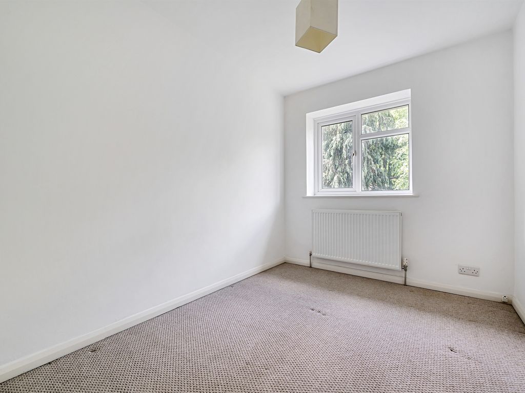 4 bed semi-detached house for sale in Brookhill Close, East Barnet, Barnet EN4, £600,000