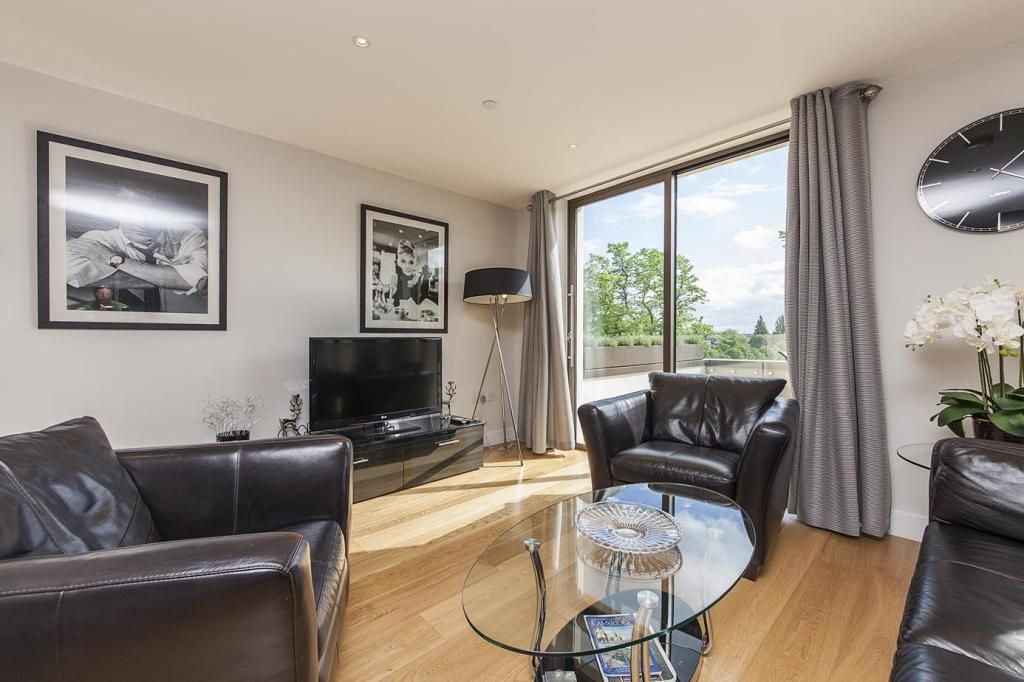 3 bed flat for sale in Parkside, Cambridge CB1, £940,000