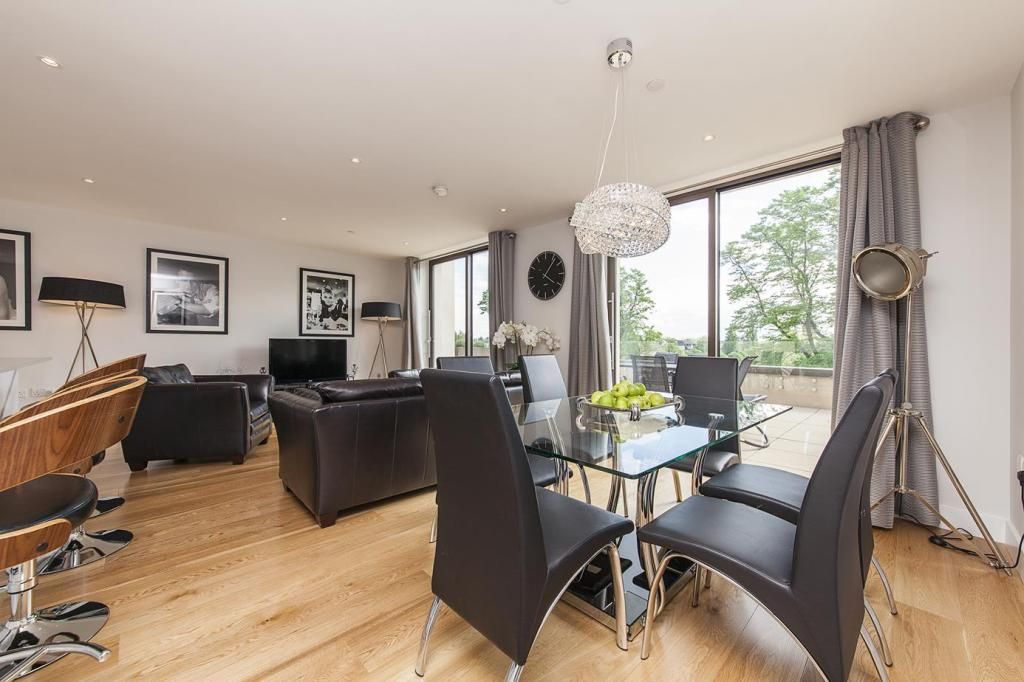 3 bed flat for sale in Parkside, Cambridge CB1, £940,000