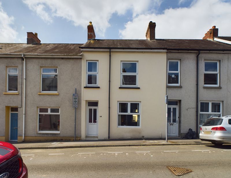 3 bed terraced house for sale in Parcmaen Street, Carmarthen SA31, £172,500