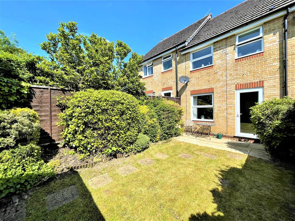 2 bed terraced house for sale in Badger Close, Guildford GU2, £352,500