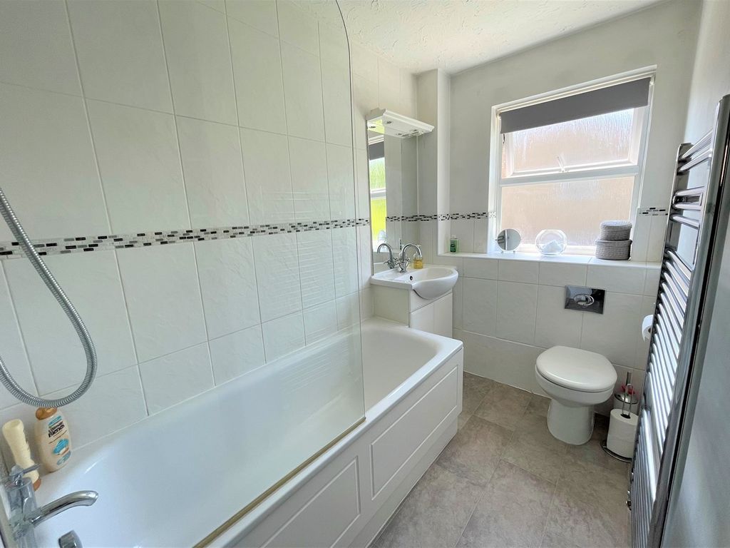 2 bed terraced house for sale in Badger Close, Guildford GU2, £352,500