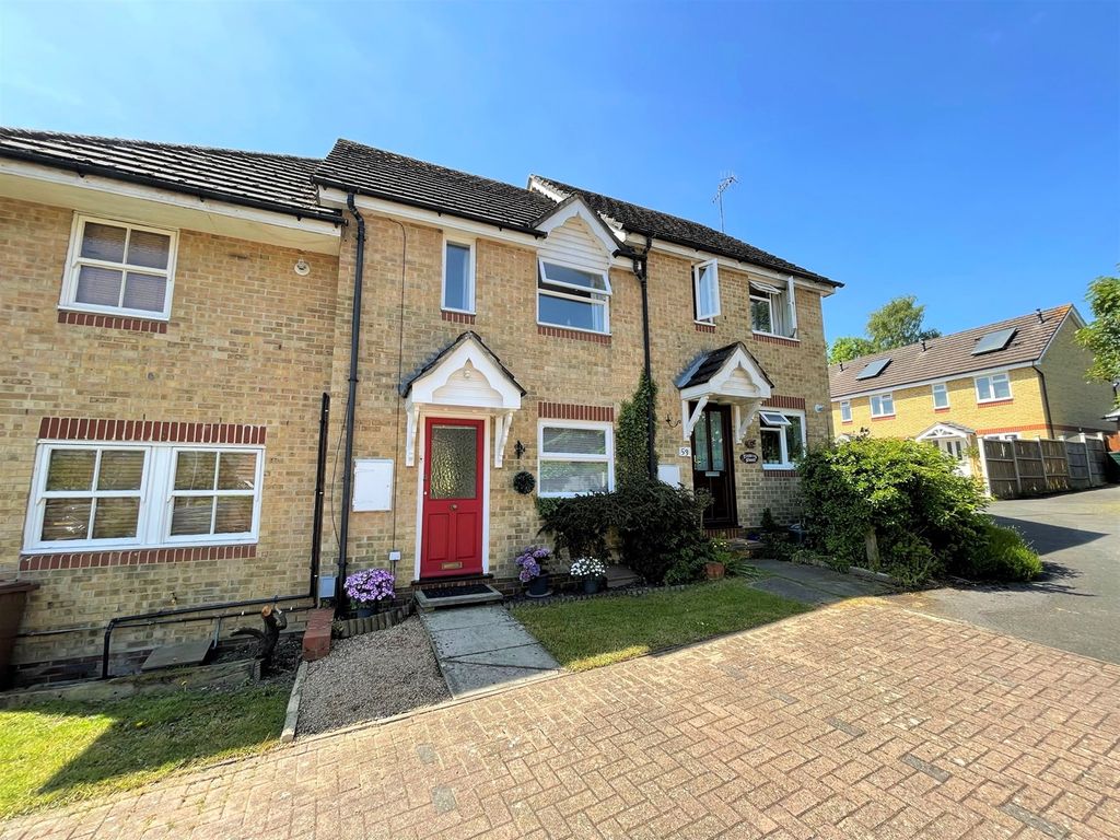 2 bed terraced house for sale in Badger Close, Guildford GU2, £352,500
