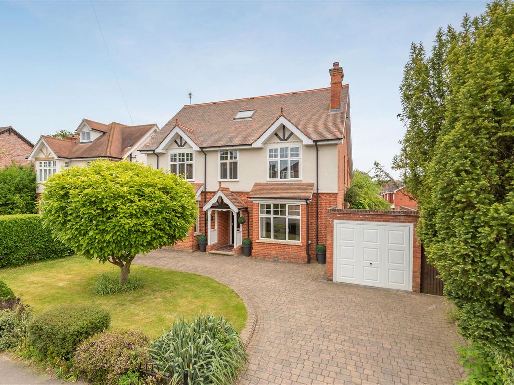 6 bed detached house for sale in Fernbank Road, Ascot SL5, £1,100,000