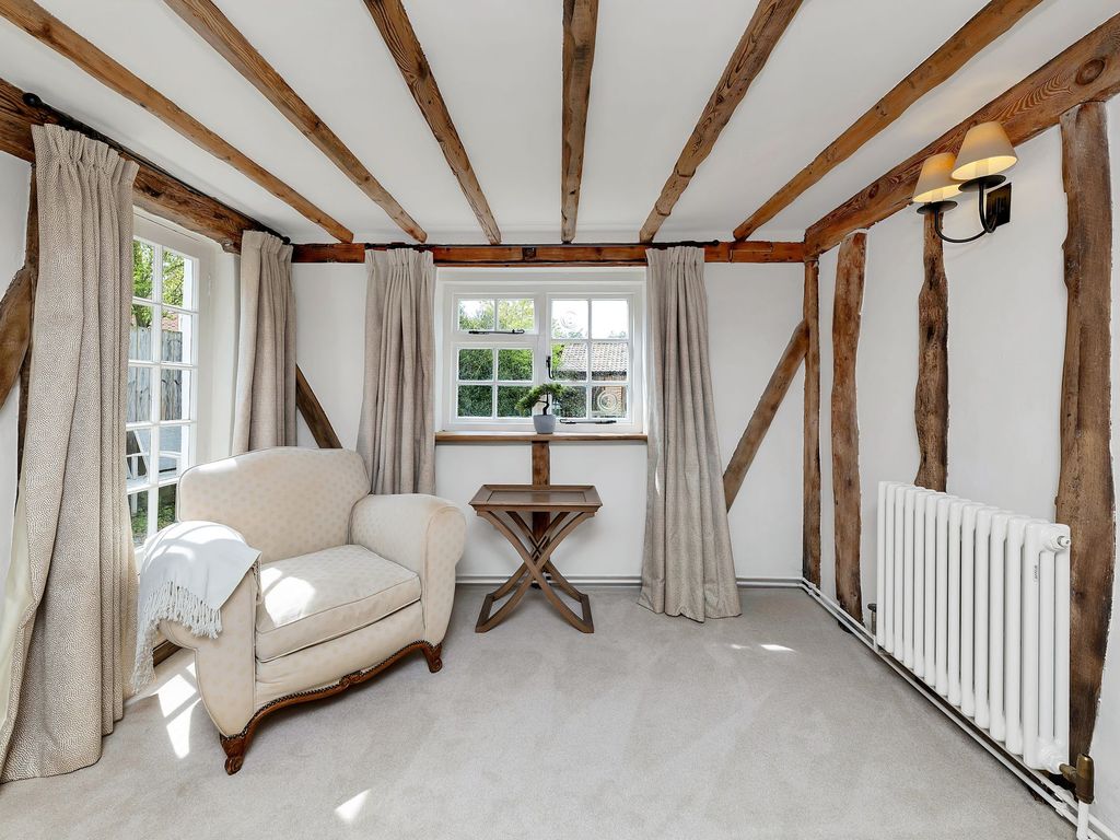 3 bed cottage for sale in Potton Road, Guilden Morden SG8, £725,000