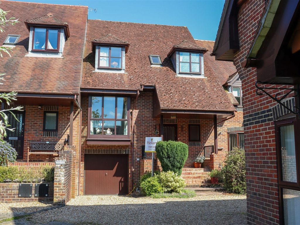 4 bed terraced house for sale in Langtons Court, Sun Lane, Alresford SO24, £695,000
