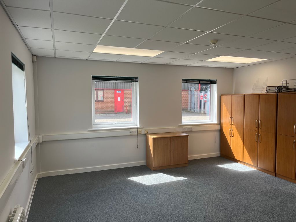 Office to let in Ellerbeck Way, Stokesley, Middlesbrough TS9, £3,500 pa