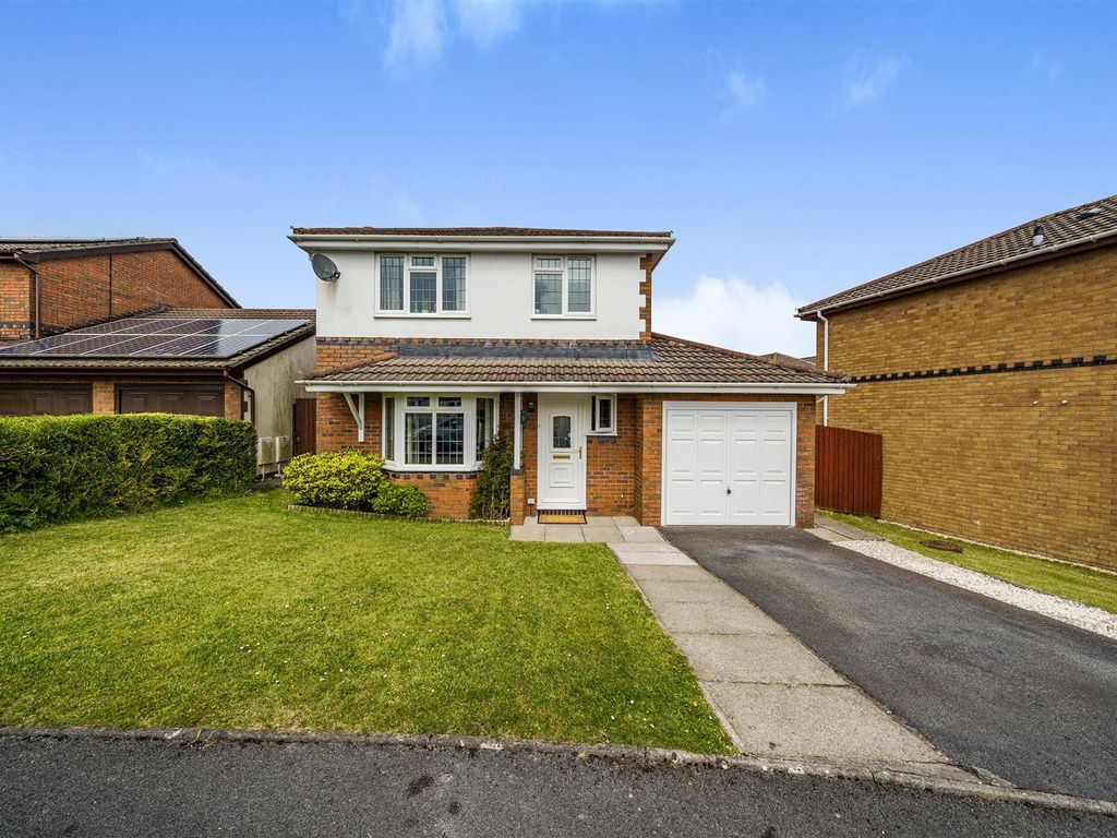 4 bed detached house for sale in Cefn Helyg, Tycoch, Sketty, Swansea SA2, £380,000