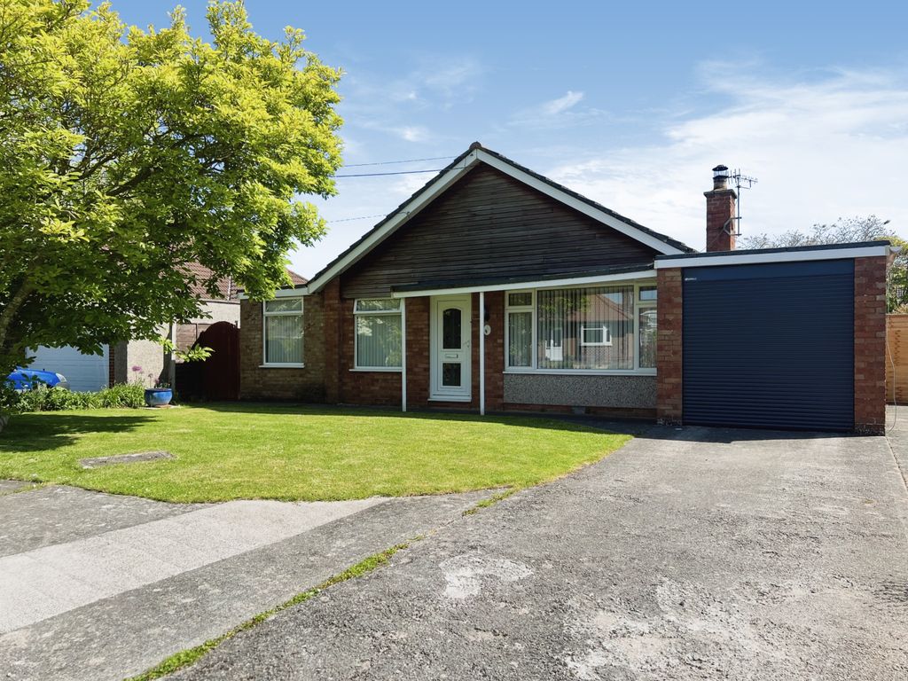 3 bed detached bungalow for sale in Moor Lane, Hutton, Weston-Super-Mare BS24, £465,000