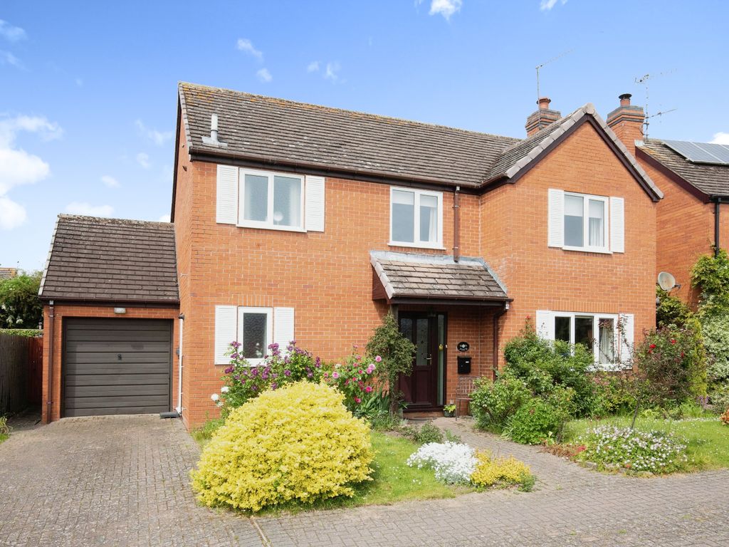 3 bed detached house for sale in Chapel Close, Bidford-On-Avon, Alcester, Warwickshire B50, £350,000