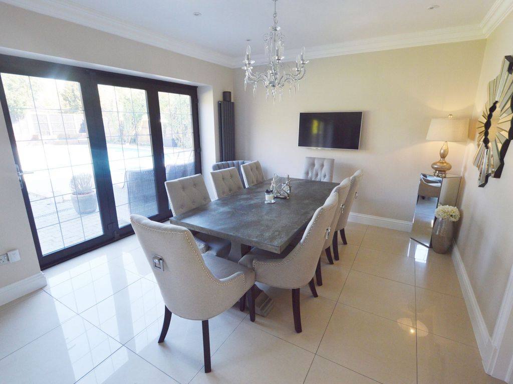 4 bed detached house for sale in Willingale Way, Thorpe Bay SS1, £1,150,000