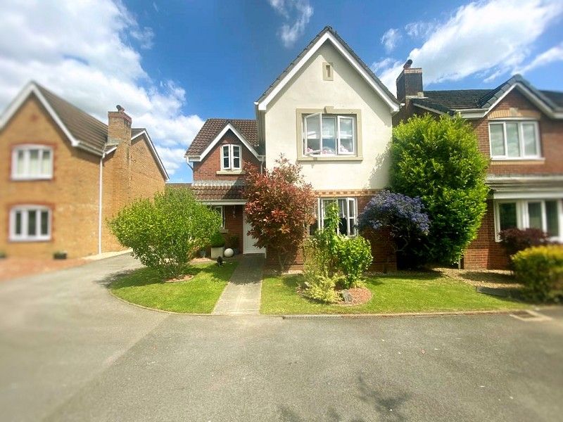 4 bed detached house for sale in Erw Werdd, Birchgrove, Swansea. SA7, £335,000
