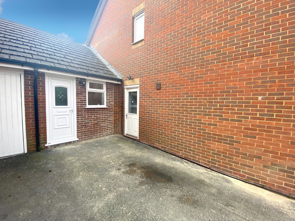 Studio to rent in Furfield Chase, Boughton Monchelsea, Maidstone ME17, £950 pcm