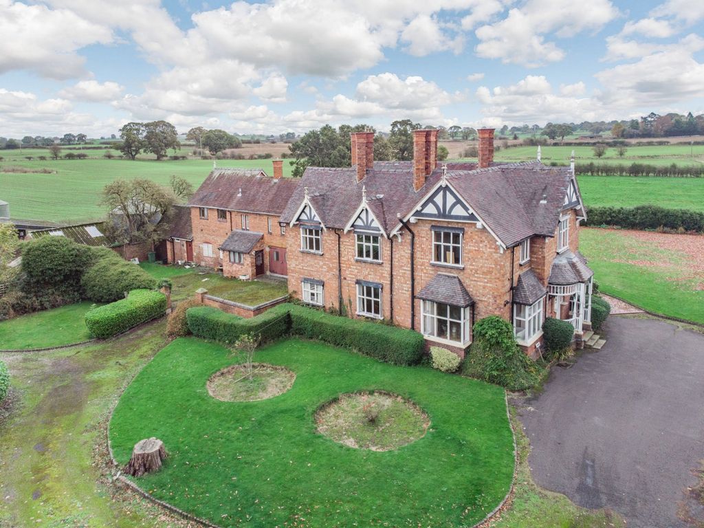 6 bed detached house for sale in Waymills, Whitchurch, Shropshire SY13, £550,000