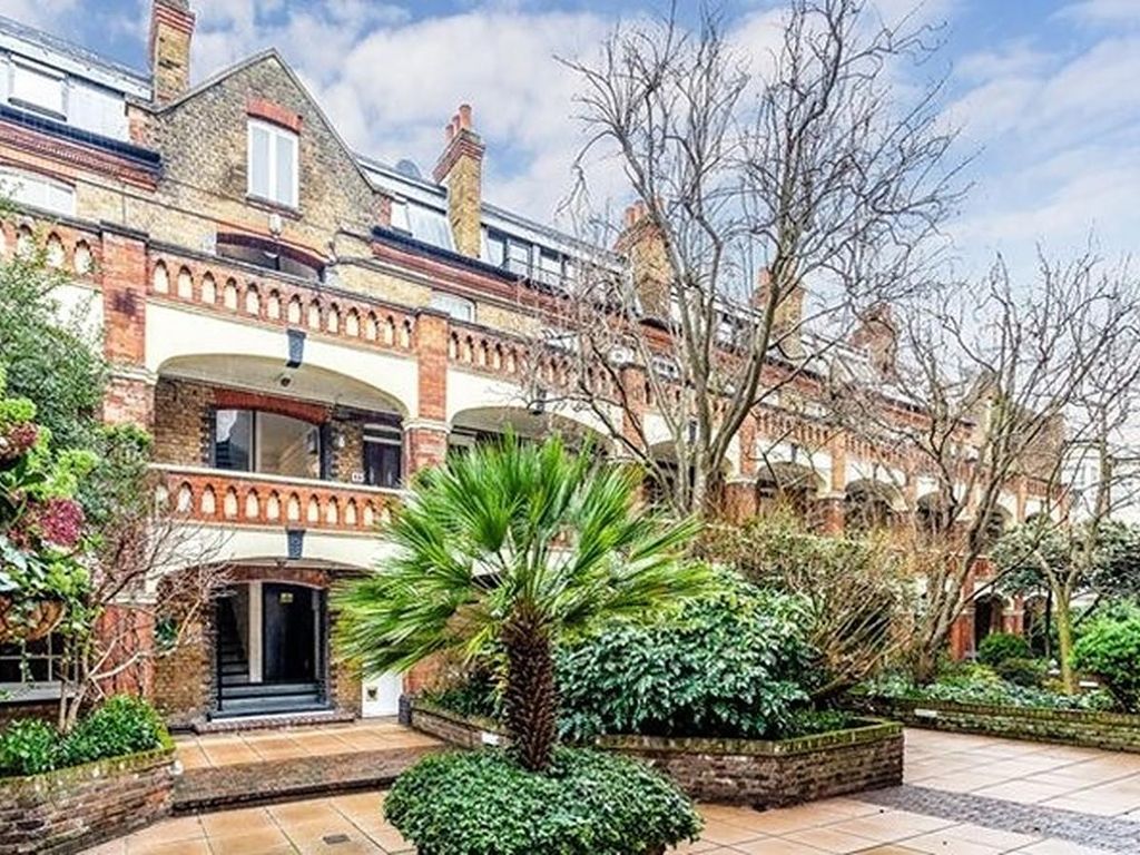 1 bed flat for sale in Allitsen Road, London NW8, £435,000