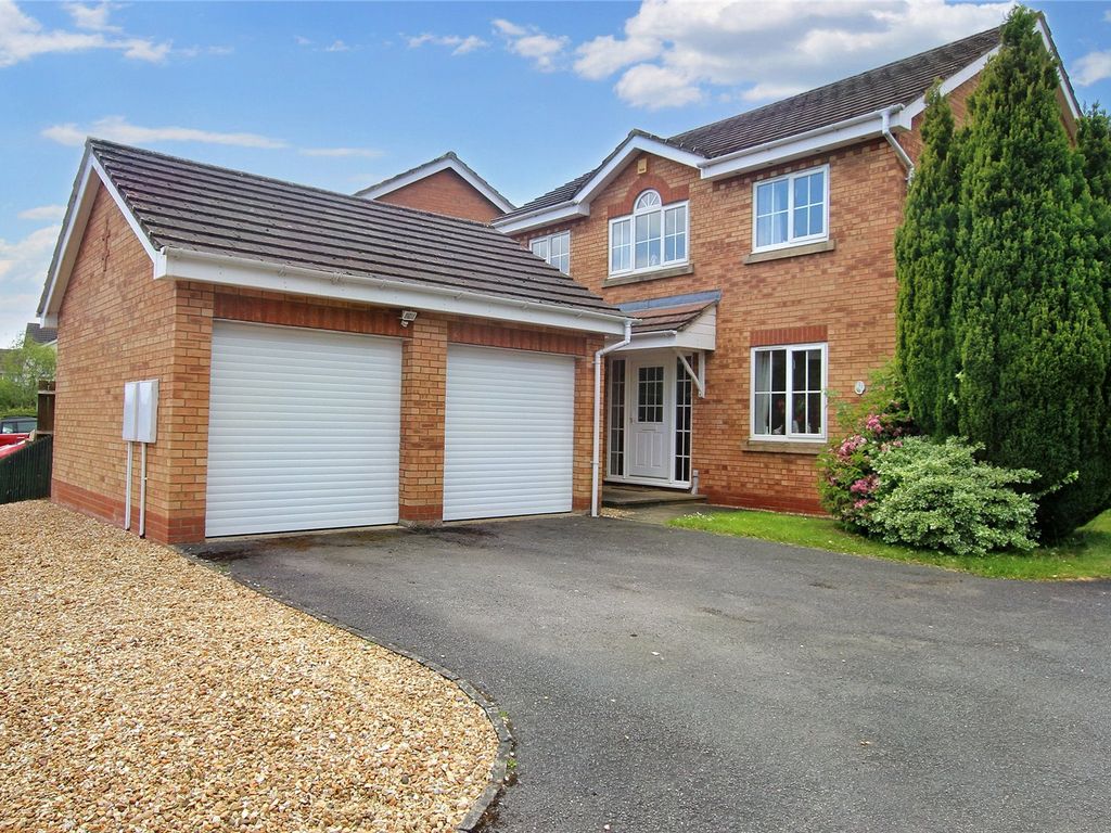 4 bed detached house for sale in Brewin Close, Brackley NN13, £498,000