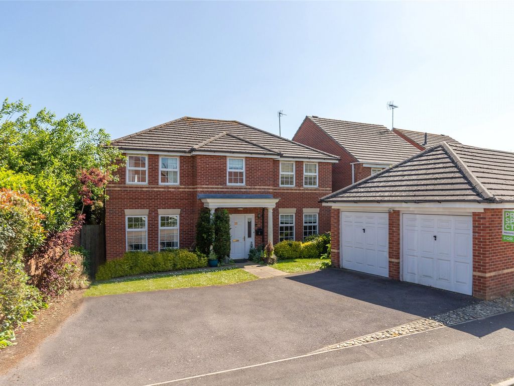 4 bed detached house for sale in Deardon Way, Shinfield, Reading, Berkshire RG2, £750,000