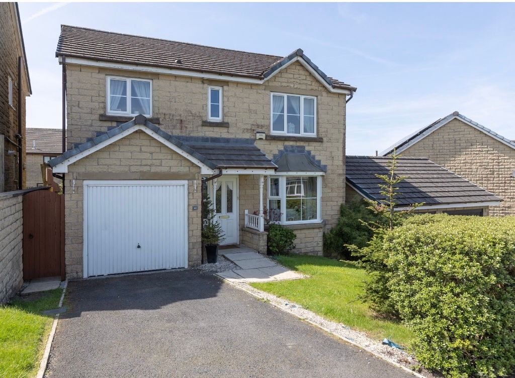 4 bed detached house for sale in Fieldfare Way, Bacup OL13, £375,000