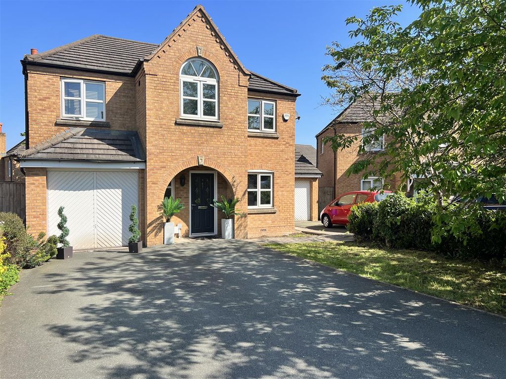 4 bed detached house for sale in Kings Road, Audenshaw, Manchester M34, £465,000