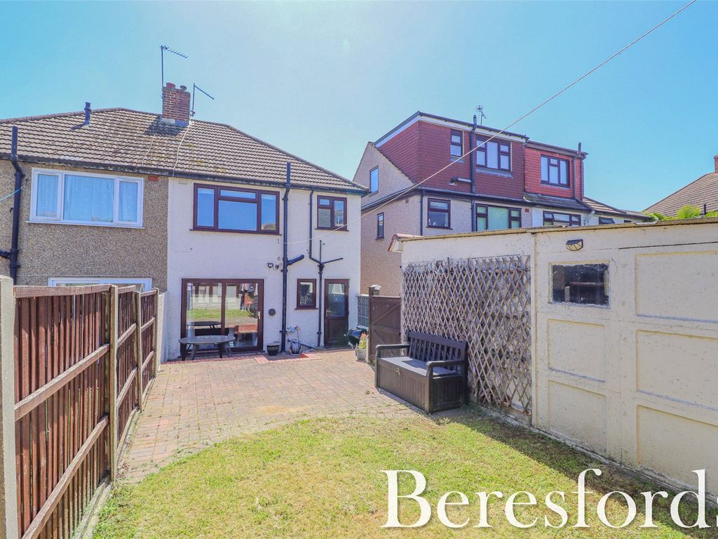 2 bed semi-detached house for sale in Heron Way, Upminster RM14, £375,000