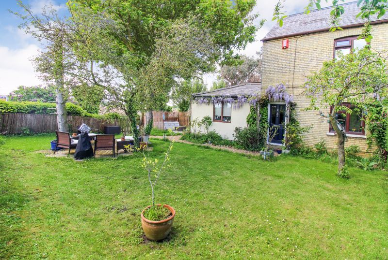 3 bed cottage for sale in Biggleswade SG18, £550,000