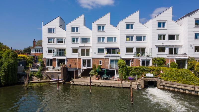 4 bed town house for sale in Marlow Mill, Mill Road, Marlow SL7, £1,495,000