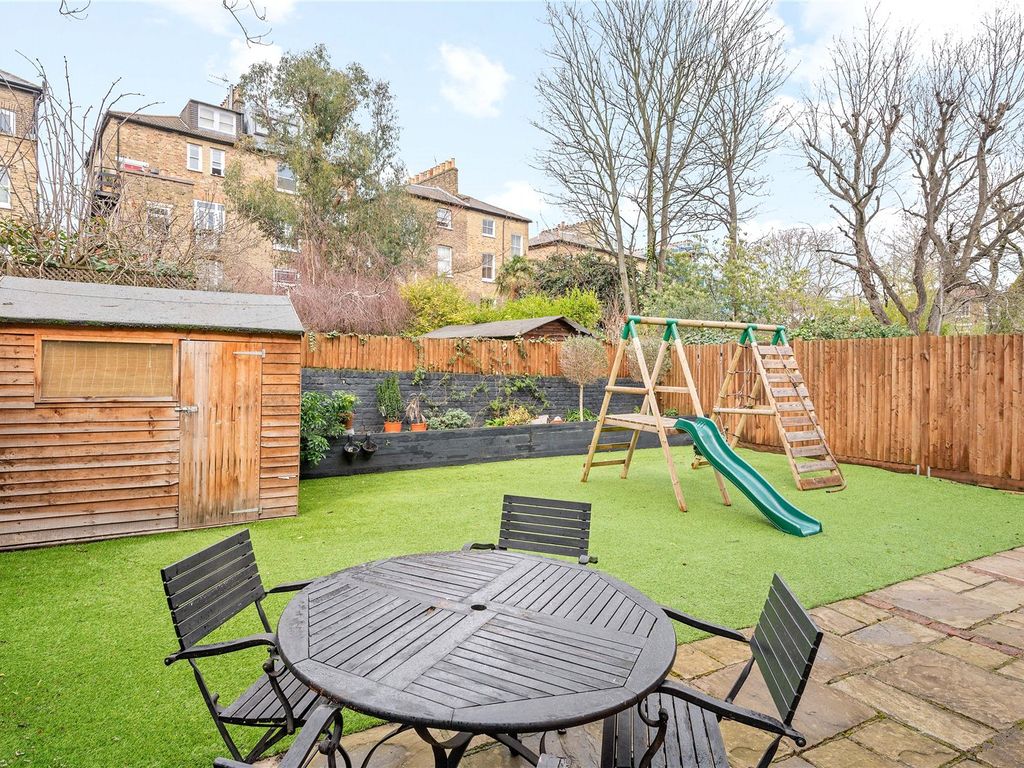 5 bed terraced house to rent in Hartham Close, Islington, London N7, £6,000 pcm