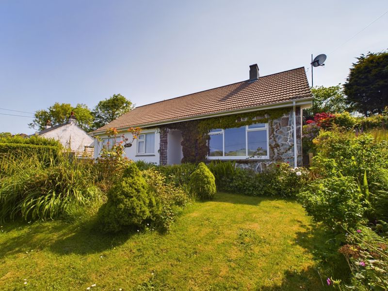3 bed detached bungalow for sale in Lower North Country, Redruth TR16, £369,950