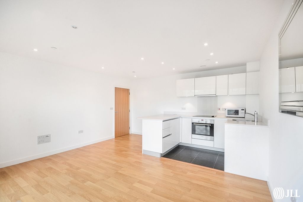 1 bed flat for sale in Residence Tower, Woodberry Grove N4, £390,000