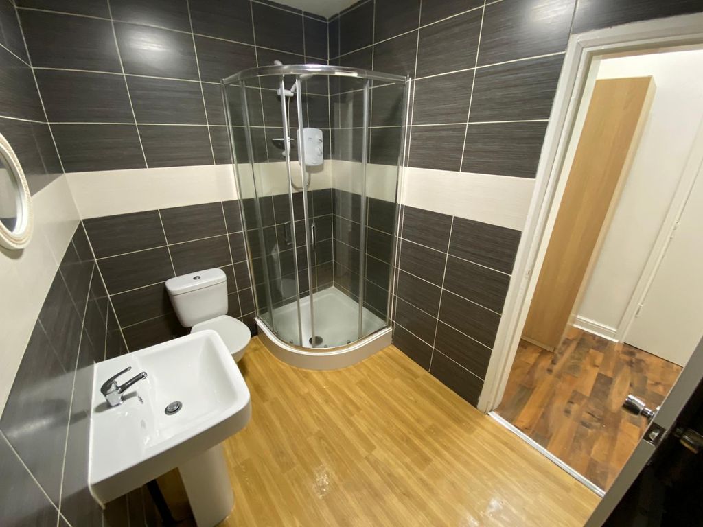 1 bed terraced house to rent in Chapeltown Road, Leeds LS7, £758 pppm