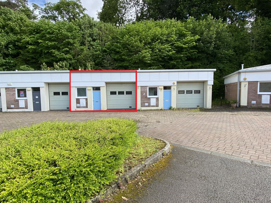 Light industrial to let in Station Yard Workshops, Alston CA9, £3,100 pa