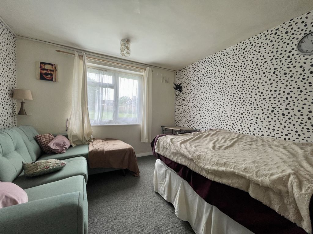 2 bed flat for sale in Beacon Lane, Beacon Heath EX4, £160,000