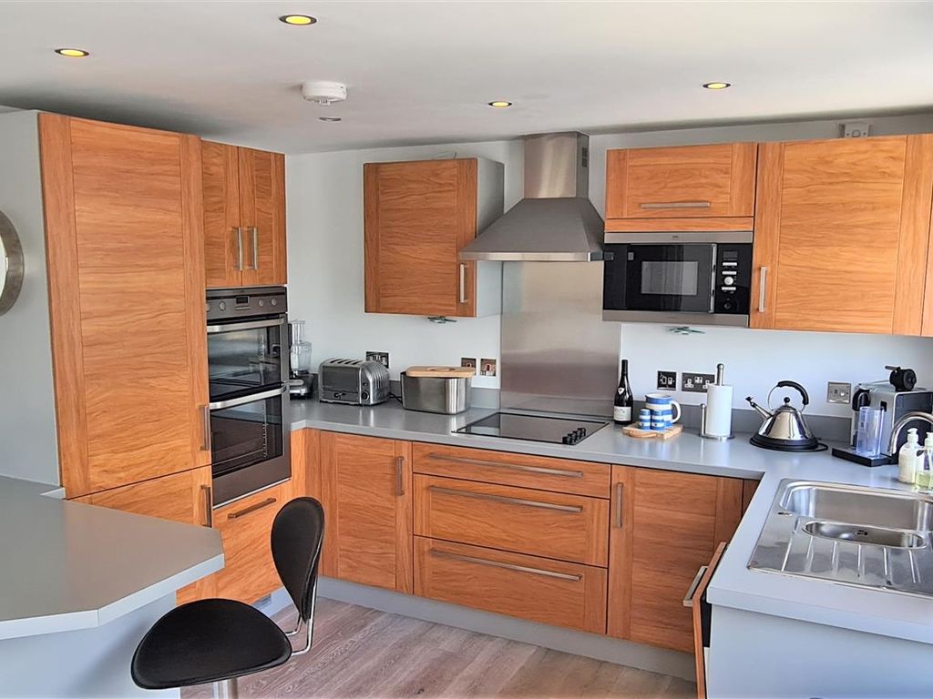 3 bed flat for sale in Station Road, Fowey PL23, £475,000